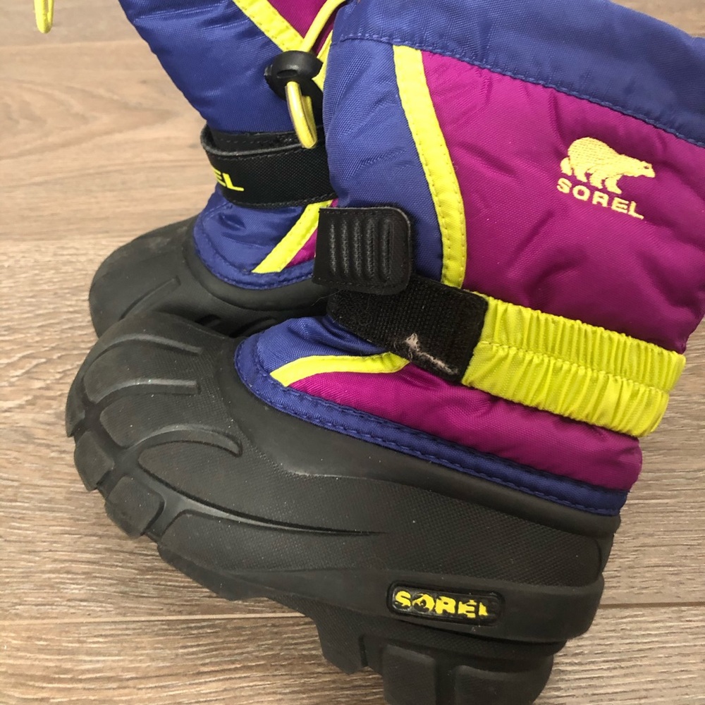 Like new sorel snow boots